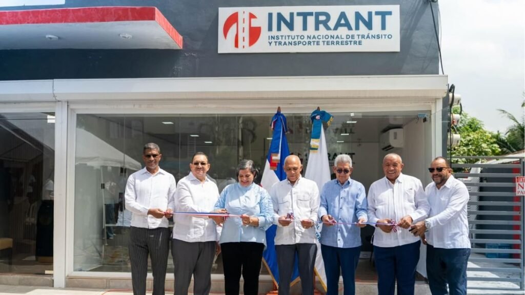 INTRANT acerca sus servicios a Hato Mayor con la apertura de la primera oficina de licencias de conducir